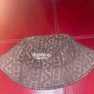 Supreme Crusher Bucket Hat